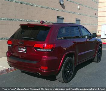 2020 Jeep Grand Cherokee Altitude   - Photo 7 - Mesa, AZ 85202