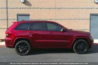 2020 Jeep Grand Cherokee Altitude   - Photo 8 - Mesa, AZ 85202