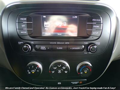 2015 Kia Soul +   - Photo 35 - Mesa, AZ 85202