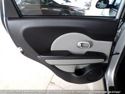 2015 Kia Soul +   - Photo 18 - Mesa, AZ 85202