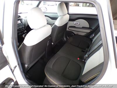 2015 Kia Soul +   - Photo 19 - Mesa, AZ 85202