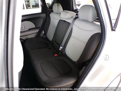 2015 Kia Soul +   - Photo 21 - Mesa, AZ 85202