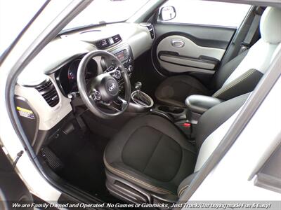 2015 Kia Soul +   - Photo 15 - Mesa, AZ 85202