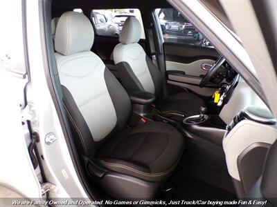 2015 Kia Soul +   - Photo 27 - Mesa, AZ 85202