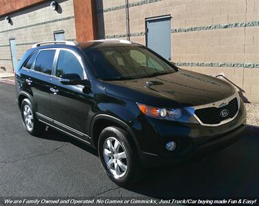 2013 Kia Sorento LX - Photo 1 - Mesa, AZ 85202