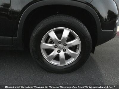 2013 Kia Sorento LX - Photo 41 - Mesa, AZ 85202