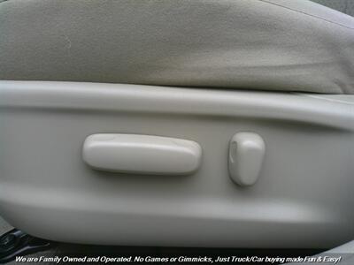 2009 Toyota Camry LE V6 - Photo 13 - Mesa, AZ 85202