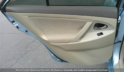 2009 Toyota Camry LE V6 - Photo 14 - Mesa, AZ 85202