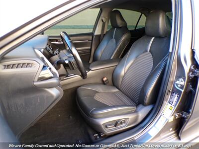 2019 Toyota Camry SE   - Photo 16 - Mesa, AZ 85202