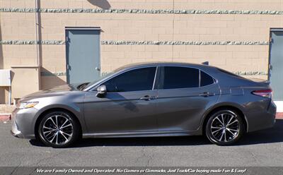 2019 Toyota Camry SE   - Photo 5 - Mesa, AZ 85202