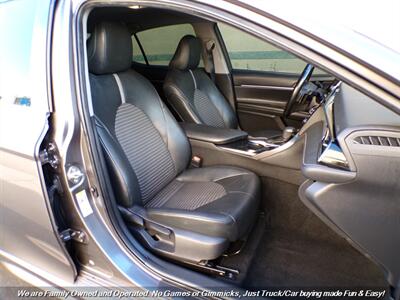 2019 Toyota Camry SE   - Photo 25 - Mesa, AZ 85202
