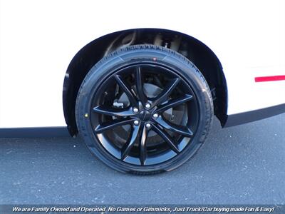 2016 Dodge Challenger R/T   - Photo 43 - Mesa, AZ 85202
