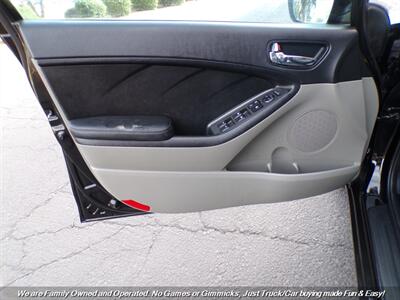 2014 Kia Forte EX   - Photo 11 - Mesa, AZ 85202