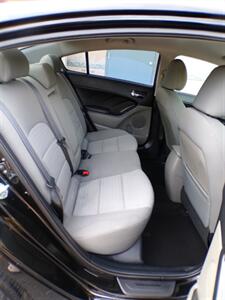 2014 Kia Forte EX   - Photo 22 - Mesa, AZ 85202