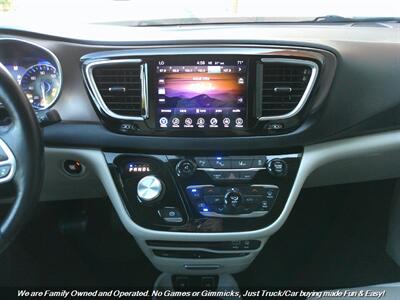 2017 Chrysler Pacifica Touring-L Plus   - Photo 44 - Mesa, AZ 85202