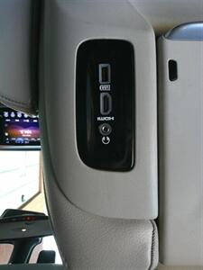 2017 Chrysler Pacifica Touring-L Plus   - Photo 38 - Mesa, AZ 85202