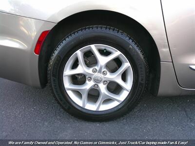 2017 Chrysler Pacifica Touring-L Plus   - Photo 59 - Mesa, AZ 85202