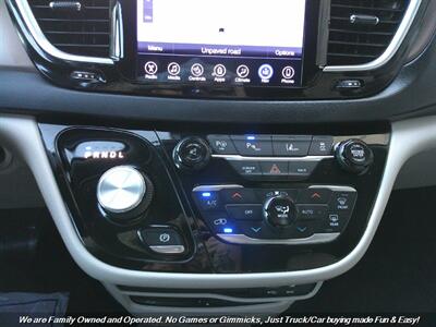 2017 Chrysler Pacifica Touring-L Plus   - Photo 48 - Mesa, AZ 85202