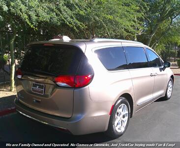 2017 Chrysler Pacifica Touring-L Plus   - Photo 6 - Mesa, AZ 85202
