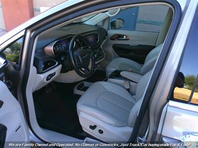 2017 Chrysler Pacifica Touring-L Plus   - Photo 15 - Mesa, AZ 85202