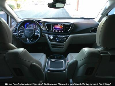 2017 Chrysler Pacifica Touring-L Plus   - Photo 35 - Mesa, AZ 85202