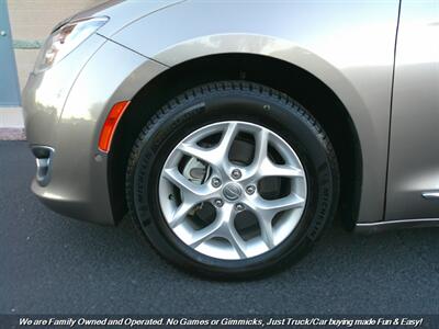 2017 Chrysler Pacifica Touring-L Plus   - Photo 57 - Mesa, AZ 85202