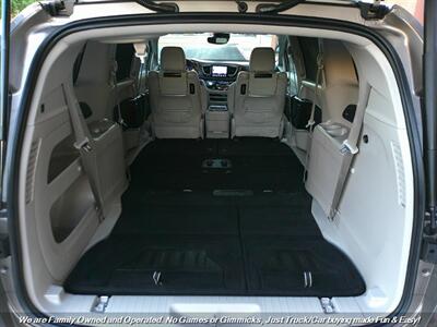 2017 Chrysler Pacifica Touring-L Plus   - Photo 11 - Mesa, AZ 85202