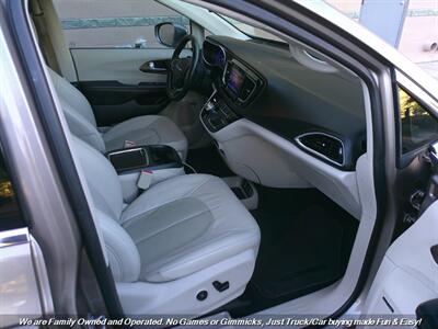 2017 Chrysler Pacifica Touring-L Plus   - Photo 29 - Mesa, AZ 85202