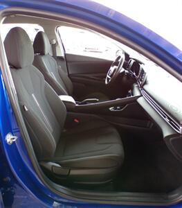 2021 Hyundai ELANTRA SEL   - Photo 23 - Mesa, AZ 85202