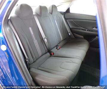 2021 Hyundai ELANTRA SEL   - Photo 20 - Mesa, AZ 85202