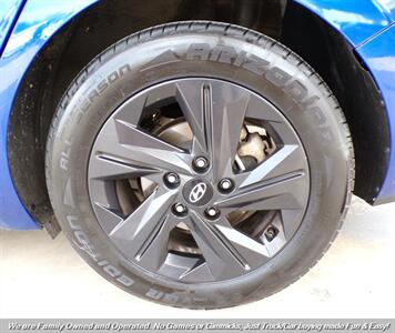 2021 Hyundai ELANTRA SEL   - Photo 36 - Mesa, AZ 85202