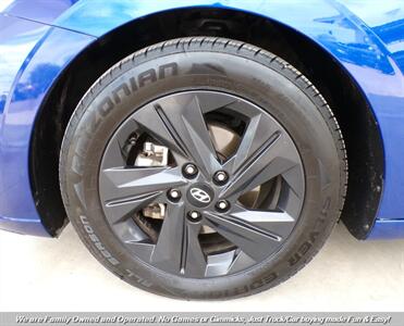 2021 Hyundai ELANTRA SEL   - Photo 35 - Mesa, AZ 85202