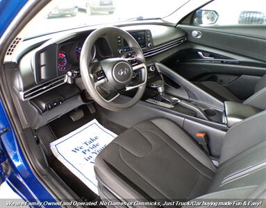 2021 Hyundai ELANTRA SEL   - Photo 10 - Mesa, AZ 85202