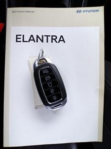 2021 Hyundai ELANTRA SEL   - Photo 39 - Mesa, AZ 85202