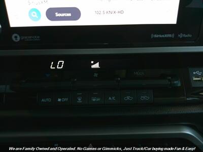 2022 Toyota Tundra SR5   - Photo 41 - Mesa, AZ 85202