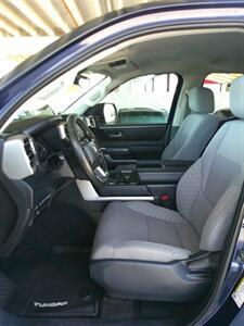2022 Toyota Tundra SR5   - Photo 16 - Mesa, AZ 85202