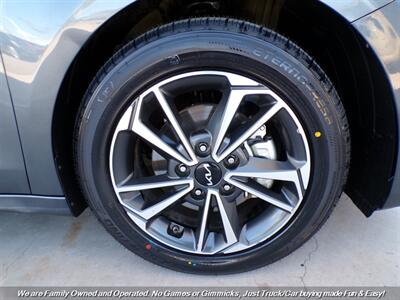 2024 Kia Forte LXS   - Photo 35 - Mesa, AZ 85202