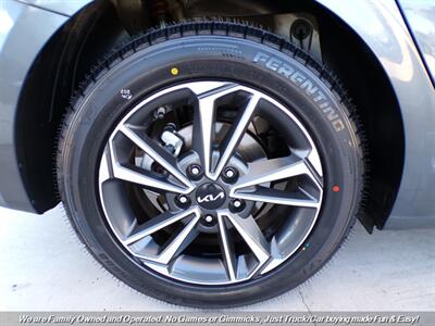 2024 Kia Forte LXS   - Photo 34 - Mesa, AZ 85202