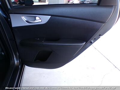 2024 Kia Forte LXS   - Photo 23 - Mesa, AZ 85202