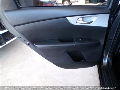 2024 Kia Forte LXS   - Photo 16 - Mesa, AZ 85202