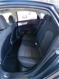 2024 Kia Forte LXS   - Photo 18 - Mesa, AZ 85202