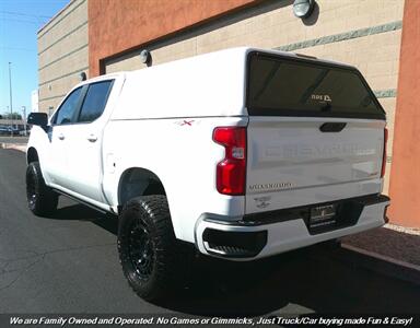 2020 Chevrolet Silverado 1500 Crew Cab RST 4X4   - Photo 8 - Mesa, AZ 85202