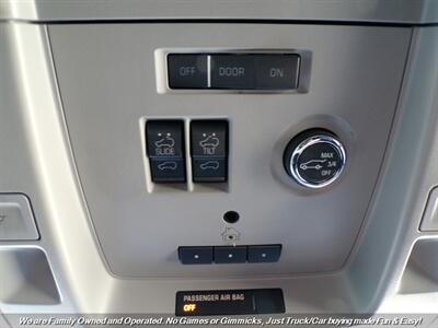 2018 Chevrolet Suburban LT   - Photo 53 - Mesa, AZ 85202