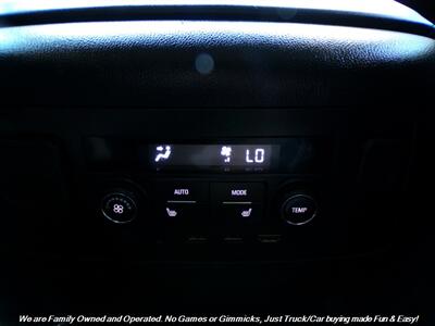 2018 Chevrolet Suburban LT   - Photo 36 - Mesa, AZ 85202