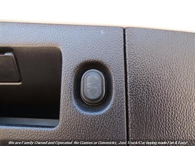 2018 Chevrolet Suburban LT   - Photo 56 - Mesa, AZ 85202