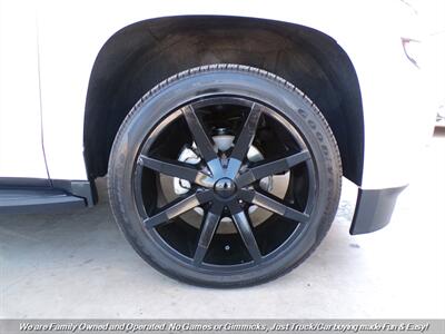 2018 Chevrolet Suburban LT   - Photo 60 - Mesa, AZ 85202