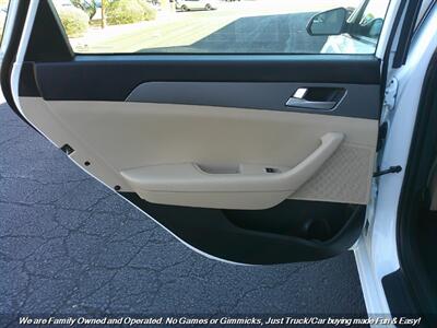 2016 Hyundai SONATA SE   - Photo 18 - Mesa, AZ 85202