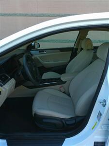 2016 Hyundai SONATA SE   - Photo 15 - Mesa, AZ 85202