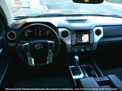 2018 Toyota Tundra Crew Max SR5   - Photo 35 - Mesa, AZ 85202