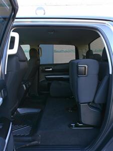 2018 Toyota Tundra Crew Max SR5   - Photo 20 - Mesa, AZ 85202